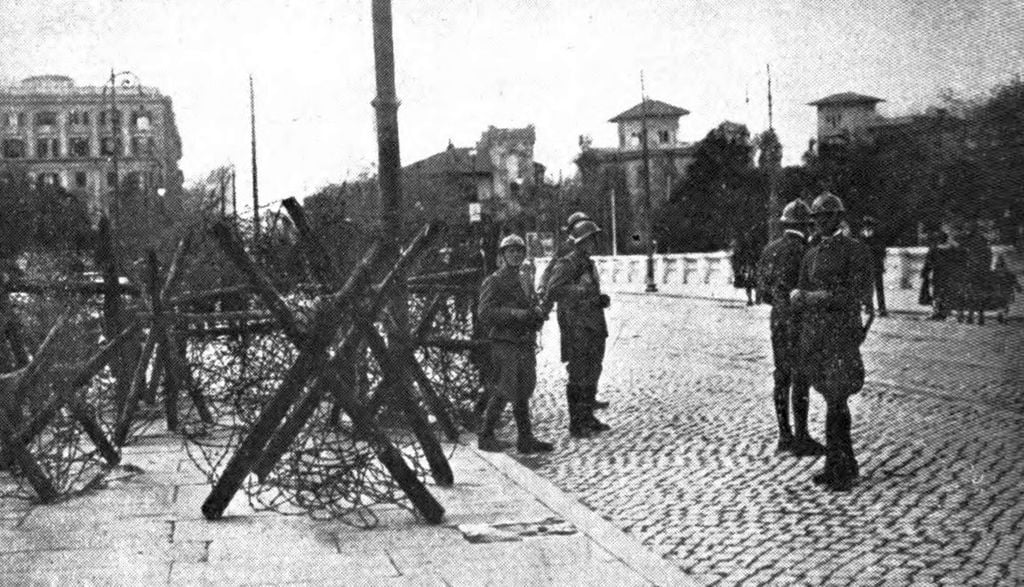 Foto di sbarramenti a difesa di Roma, ottobre 1922. foto di sconosciuto I. Balbo, Diario, 1932, Pubblico dominio, https://commons.wikimedia.org/w/index.php?curid=121286160