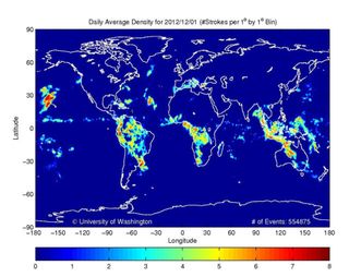 ¿Quién genera más descargas: un super tifón o una borrasca de latitudes medias?