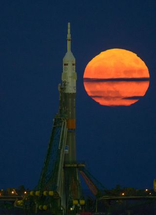 Soyuz vs. superluna