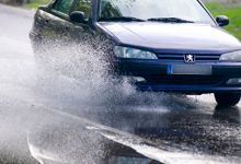 Consejos para la conducción con lluvia
