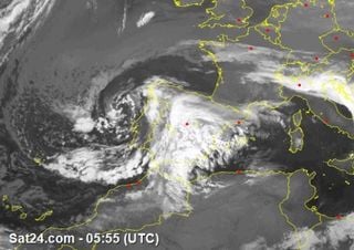 Persistentes precipitaciones Cádiz y costa malagueña: avisos rojo y naranjas