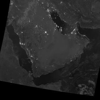 La Tierra de noche se ve diferente según la iluminación de la Luna