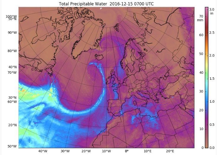 Imagen de agua precipitable, en mm, estimada por satélite para el 15 de diciembre de 2016 a las 07 UTC. Dos ríos atmosféricos se aprecian en el Atlantico Norte en esta imagen. En el Mediterráneo existe una zona de alto contenidod de humedad/ agua precipitable. Fuente: SCEC- Univ. de Wisconsin Imagen de agua precipitable, en mm, estimada por satélite para el 15 de diciembre de 2016 a las 07 UTC. Dos ríos atmosféricos se aprecian en el Atlantico Norte en esta imagen. En el Mediterráneo existe una zona de alto contenidod de humedad/ agua precipitable. Fuente: SCEC- Univ. de Wisconsin