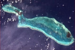 Isla en forma de pez desde la ISS