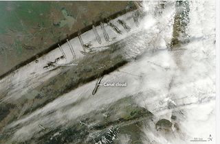 Nubes agujero y de canal