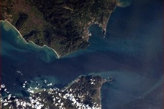 ¿Cuántos grande barcos ves en la imagen?