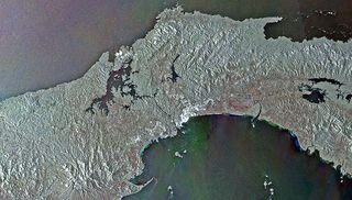 El canal de Panamá desde el espacio