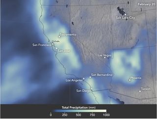 Ríos atmosféricos siguen fluyendo sobre el Oeste de los EE.UU.