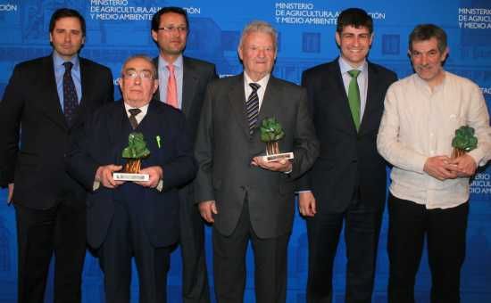 Luis Aguilera, Jesús Olmos, Jaime Addad, José María Alcácera, Daniel Cano y Jordi Zapata en la foto de entrega de galardones dentro del acto celebrado el 21 de marzo de 2013 del DMM. Luis Aguilera, Jesús Olmos, Jaime Addad, José María Alcácera, Daniel Cano y Jordi Zapata en la foto de entrega de galardones dentro del acto celebrado el 21 de marzo de 2013 del DMM. Fuente: AEMET