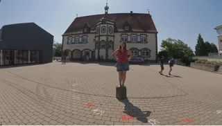 Un día en la vida de un reloj humano de sol