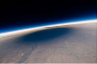 El eclipse solar desde la estratosfera