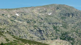 Sierra de Guadarrama: final de agosto de 2013 y los neveros aguantan