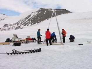 Encuentra primeras trazas de vida en los sedimentos de un lago subglacial de la Antártida