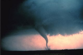 Ondas sísmicas generadas por los tornados para medir su intensidad