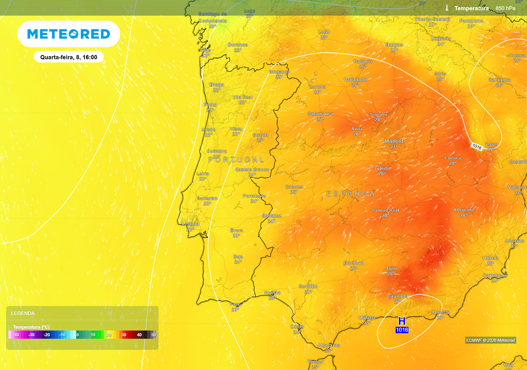 A temperatura prevista a 850 hPa confirma que a massa de ar muito quente permanecerá instalada sobre Portugal, favorecendo máximas muito elevadas à superfície.