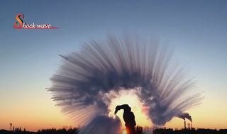 ¿Por qué el agua caliente se congela más rápido que el agua fría? El efecto Mpemba