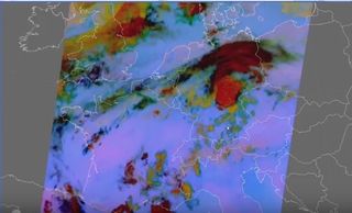 ¿Cómo identificar humedad en niveles bajos utilizando productos satelitales?