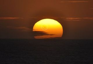 La gran mancha solar se gira hacia la Tierra