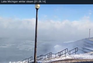 Vídeos detrás del frío extremo: nieve instantánea, niebla del hielo, burbujas congeladas, ..