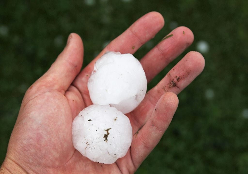 Donnerstagnachmittag drohen nicht nur Sturmböen, sondern auch Starkregen und Hagel.