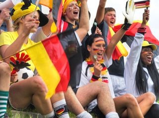 40 Grad zum WM-Abend: Warum beim Spiel Deutschland gegen Ecuador heute Wasser wichtiger ist als Bier