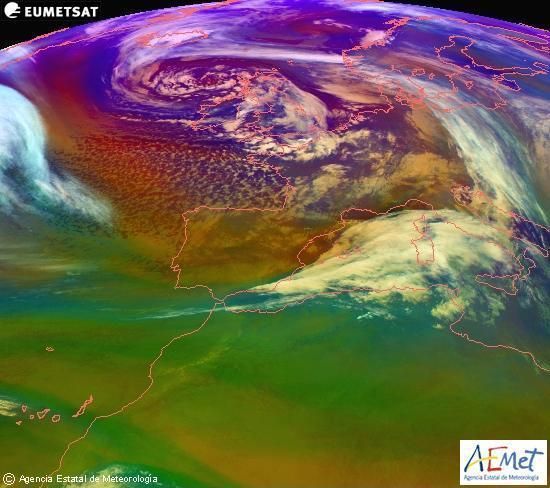 Evolución de la estructura nubosa según las imágenes realzadas RGB de masas de aire a diferentes horas Evolución de la estructura nubosa según las imágenes realzadas RGB de masas de aire a diferentes horas del día 27: 00,07 y 09 UTC. Fuente: AEMET