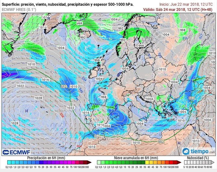 Mapas previstos a las 12 UTC para el 24 de marzo de 2018 según modelo IFS ECMWF: vientos en 300 hPa y superficie con presión, y precipitación prevista. Nótese cómo en superficie Hugo se encuentra rellenándose en el Golfo de Vizcaya y una nueva borrasca aparece en las costas españolas del Mediterráneo frente a Cataluña. Tiempo.com Mapas previstos a las 12 UTC para el 24 de marzo de 2018 según modelo IFS ECMWF: vientos en 300 hPa y superficie con presión, y precipitación prevista. Nótese cómo en superficie Hugo se encuentra rellenándose en el Golfo de Vizcaya y una nueva borrasca aparece en las costas españolas del Mediterráneo frente a Cataluña. Tiempo.com