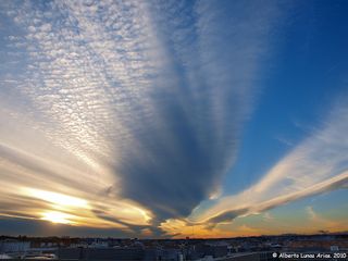 Caza de Cumulonimbus. 12-8-07. Y de guinda una ESTRELA FUGAZ