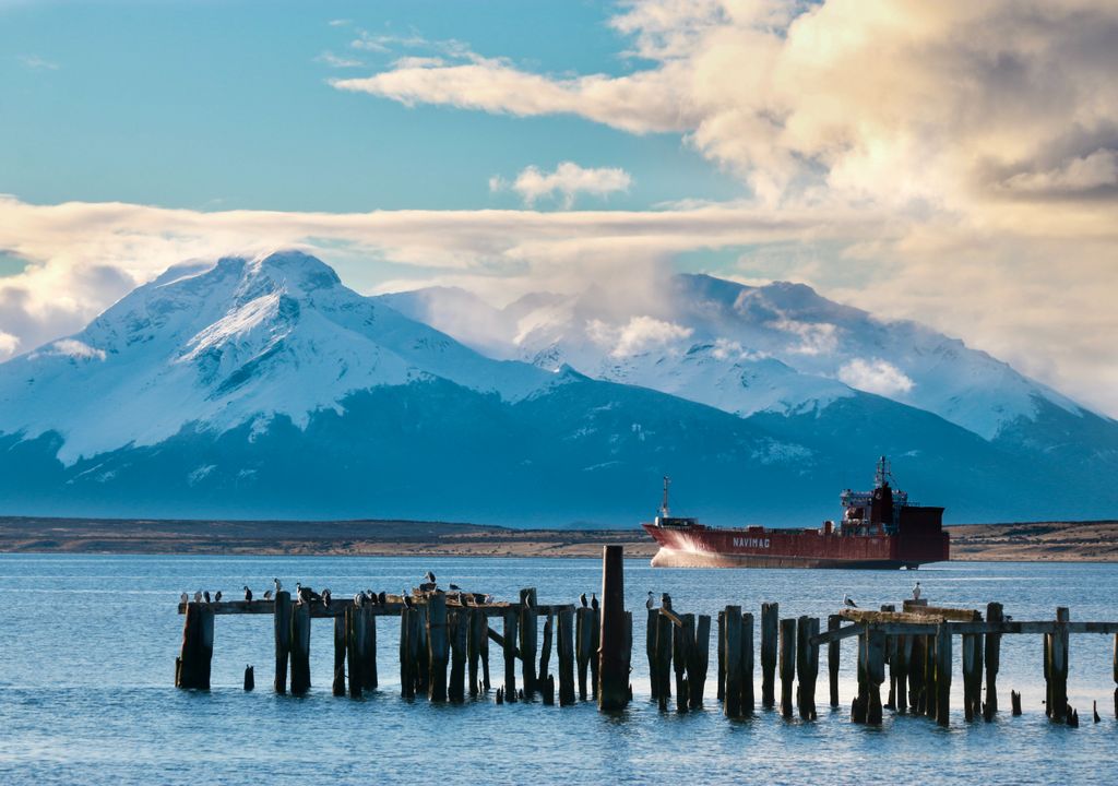 Puerto Natales, destino de la Patagonia chilena. Puerto Natales, destino de la Patagonia chilena.
