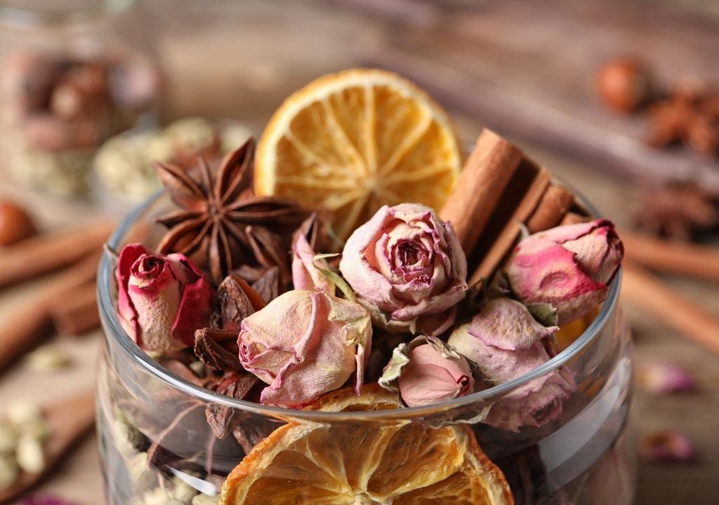Entre el jardín y la cocina, hay todo un repertorio de aromas listos para usar.