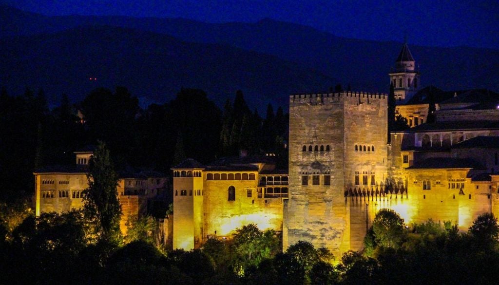 Alhambra de Granada La Alhambra y los jardines del Generalife son dos visitas imprescindibles