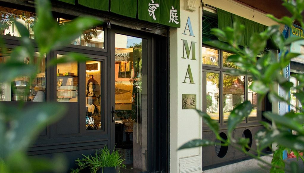 Ama Nikkei propone una experiencia centrada en el producto del mar, donde la técnica japonesa se fusiona con sabores locales. Imagen: Giovanna Veingartner