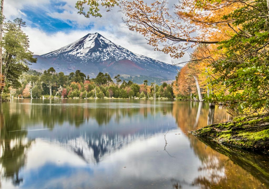 Laguna Captren del Parque Nacional Conguillío. Laguna Captren del Parque Nacional Conguillío.