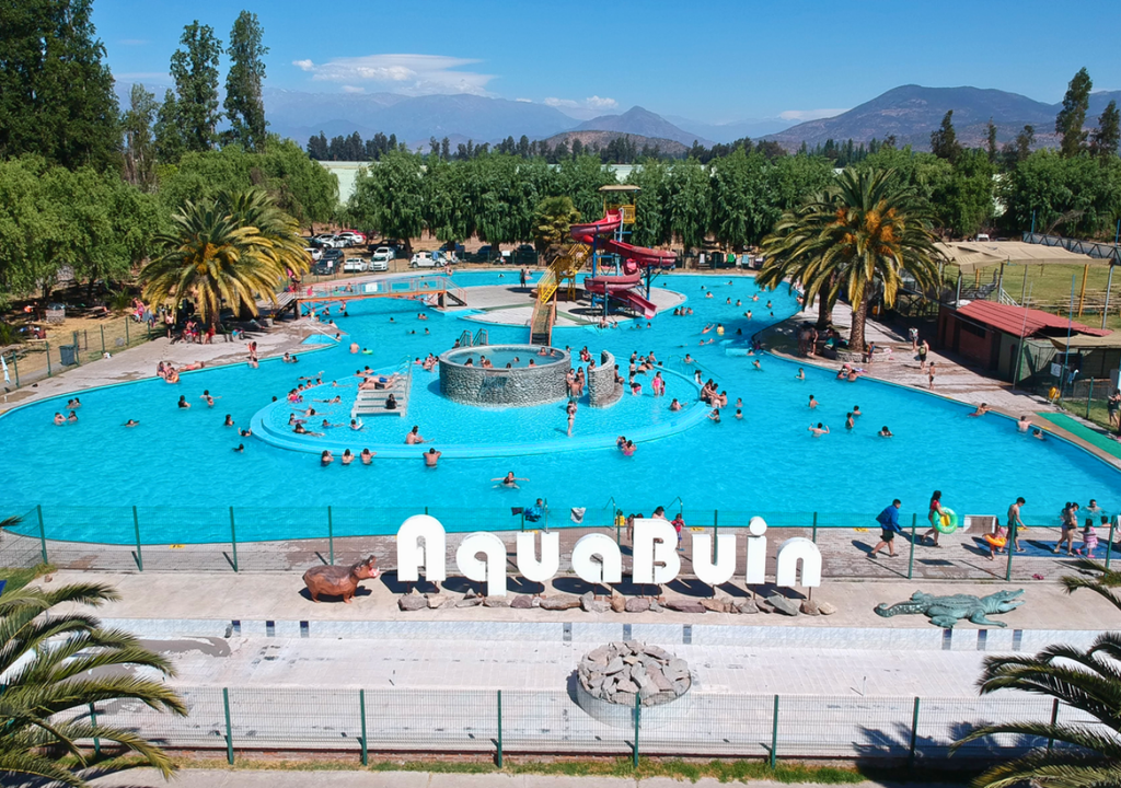 Parque acuático AquaBuin, Región Metropolitano. Parque acuático AquaBuin, Región Metropolitano.