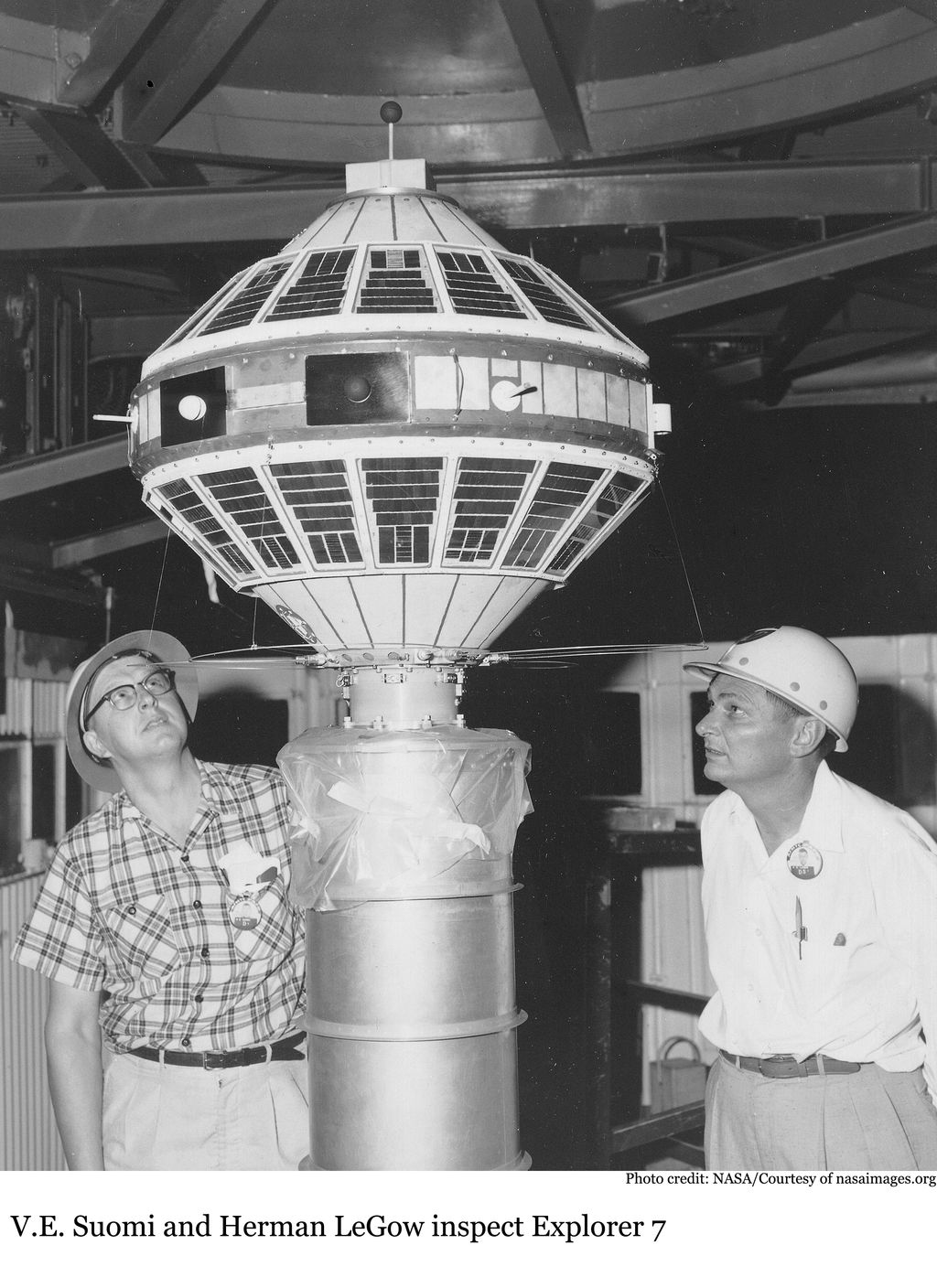 50 Aniversario Del Primer Experimento Meteorológico Con éxito Llevado A Cabo Desde Un Satélite