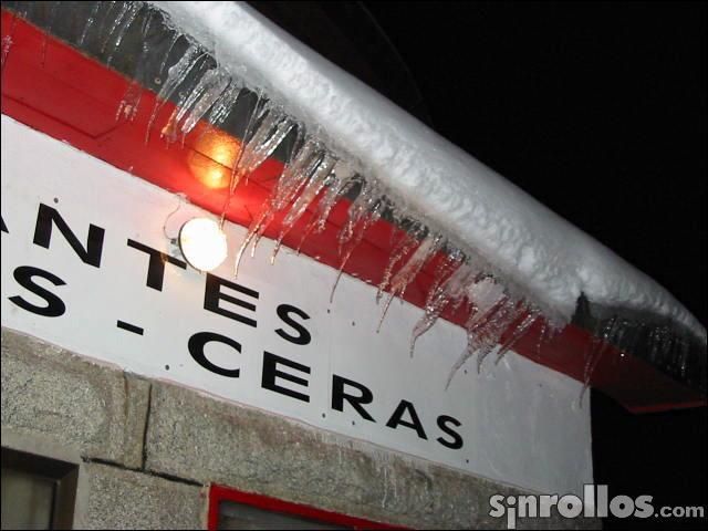 FOTO 24: Carámbanos de hielo FOTO 24: Carámbanos de hielo