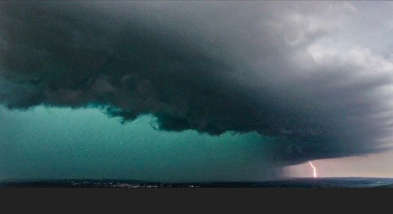 tormenta de cielo verde