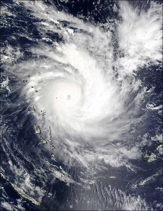 Foto: Imagen del sensor MODIS del ciclón Zoe el 27 de diciembre del 2002. Foto NASA