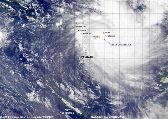 Foto 3: Localización geográfica del Zoe, izquierda, e imagen del 28 de diciembre del 2002 según el SeaWIFS. Fuente NASA Foto 3: Localización geográfica del Zoe, izquierda, e imagen del 28 de diciembre del 2002 según el SeaWIFS. Fuente NASA