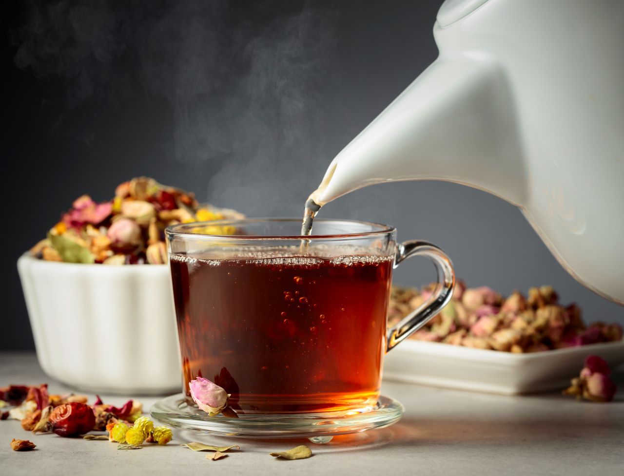 Sólo agua hirviendo y dejarlo de cinco a diez minutos para que la infusión esté lista