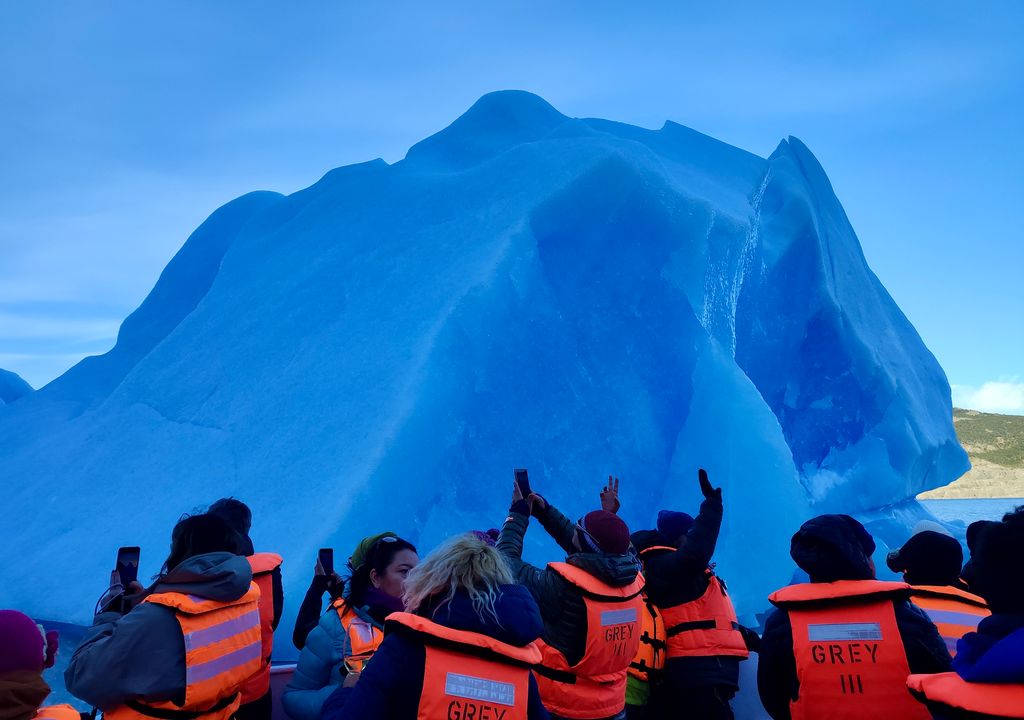 Témpanos en la navegación al Glaciar Grey. Témpanos en la navegación al Glaciar Grey.
