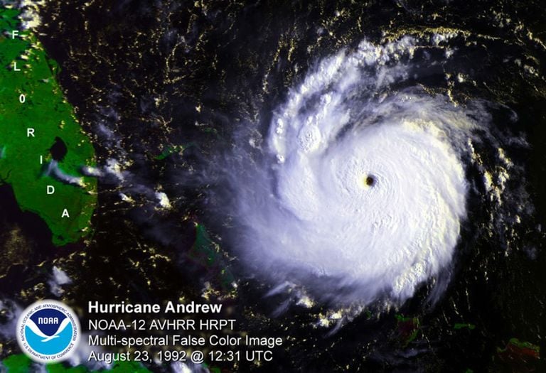 satelite huracan andrew caribe florida tifon ciclon tropical satelite huracan andrew caribe florida tifon ciclon tropical