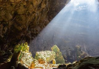 A 70 metri sotto terra il tempo non esiste: il clima stabile e l'umidità che hanno creato le Grotte di Castellana