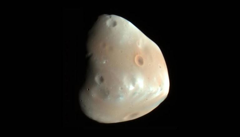 &ldquo;A colis&atilde;o que quase destruiu Deimos&rdquo;: como um asteroide de 300 metros remodelou completamente a lua marciana