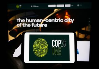 A COP28 começa em apenas 3 dias: a inevitável luta contra os combustíveis fósseis dominará as discussões no Dubai