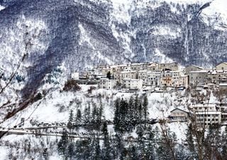 A due passi da Roma, tra neve e orsi, il lato magico dell&rsquo;inverno: ciaspolate da sogno nel cuore del Parco d'Abruzzo