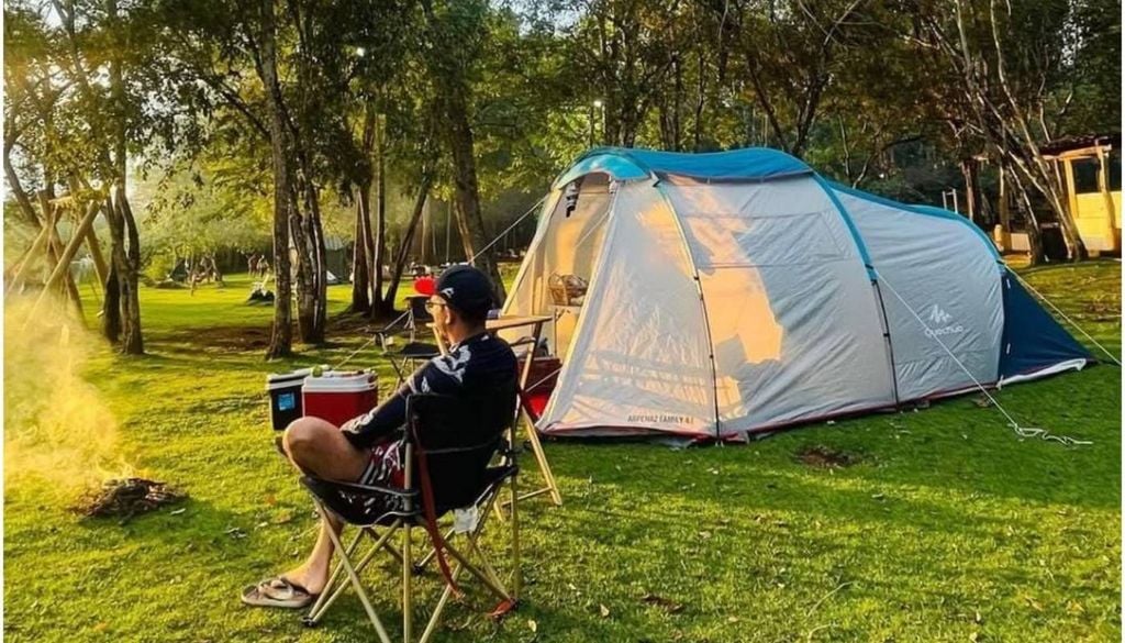 Área de camping no Park Santa Branca. Crédito: Facebook/Divulgação.