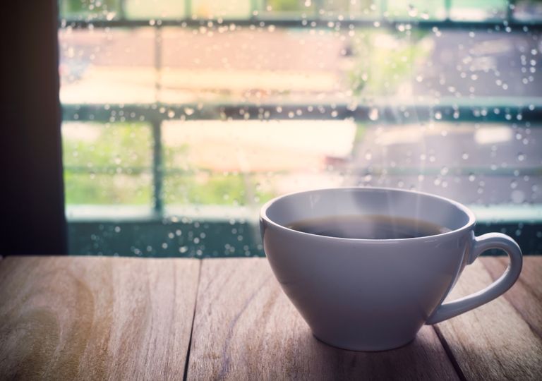 A NAO cai e avisa: fim de semana frio e com aguaceiros em Portugal A NAO cai e avisa: fim de semana frio e com aguaceiros em Portugal