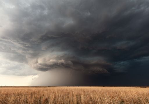 A partir de las 12 horas las nubes de tormenta dejar&aacute;n lluvias fuertes y granizo grande en el norte peninsular