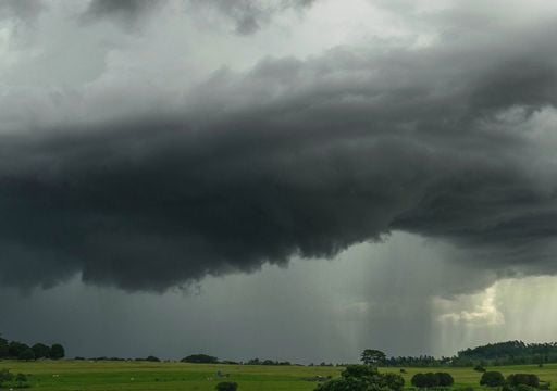 A partir de las 14 horas crecer&aacute;n tormentas con lluvias fuertes en cinco comunidades del este peninsular